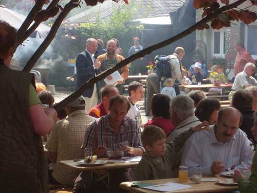 Jopen gratuliert dem Schneckenhaus