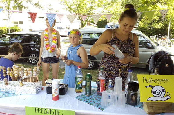 Stand der Mädchengruppe bei den "Sommerstraßen"